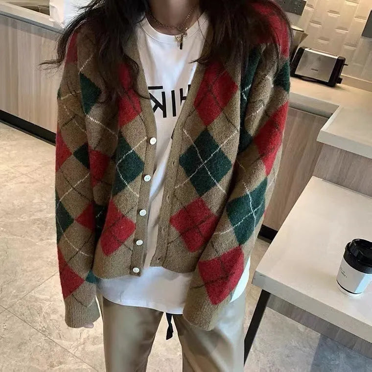 Knitted casual cardigan coat in acrylic fabric showing pink, green, black, dark khaki and light khaki colour options