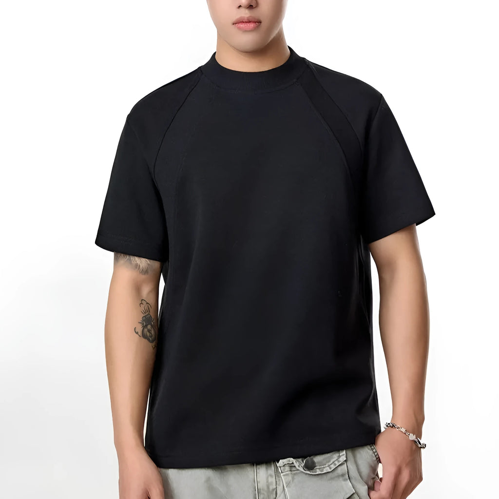 Black air layer stitching short sleeve top with loose fit on mannequin
