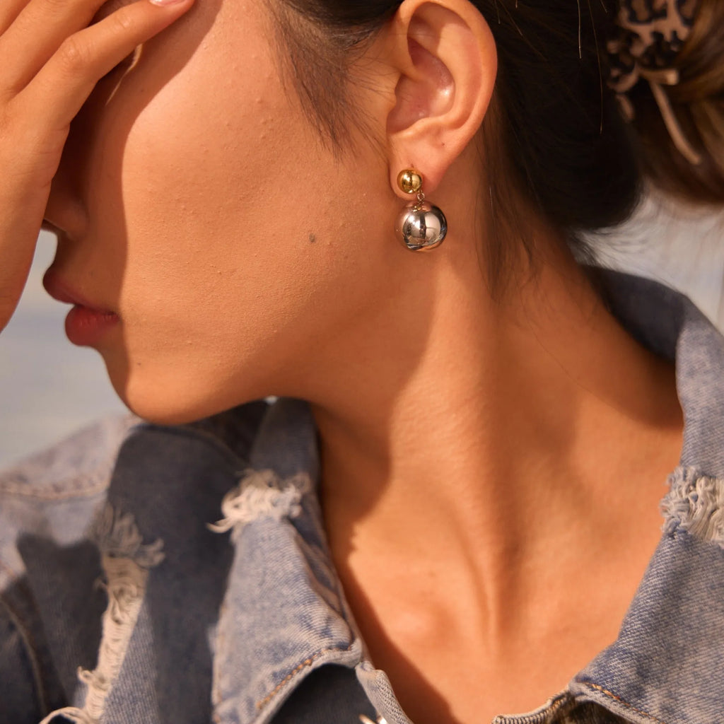 Women's stainless steel colour-block ear studs with round bead geometric design and electroplated 18K gold plating