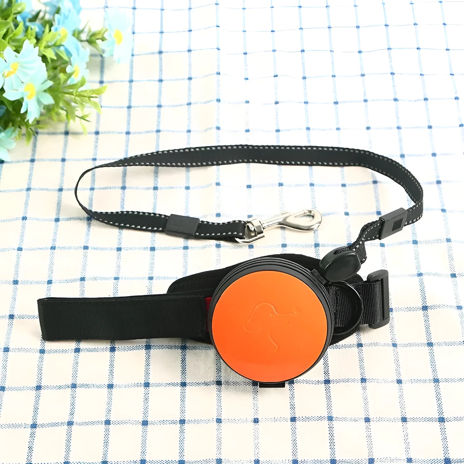 3 metre automatic retractable dog lead in six colour options with lockable brake