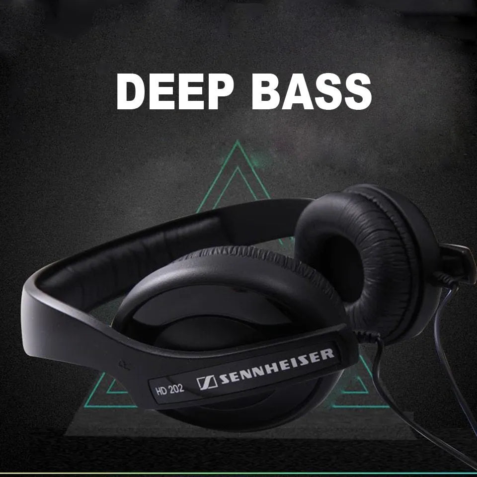 Black head mounted monitor headphones with 40mm speakers and 2.5m cable