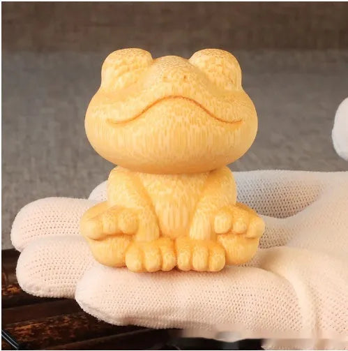 Smiling frog bamboo carving ornament with cartoon style, 5cm height solid wood decoration