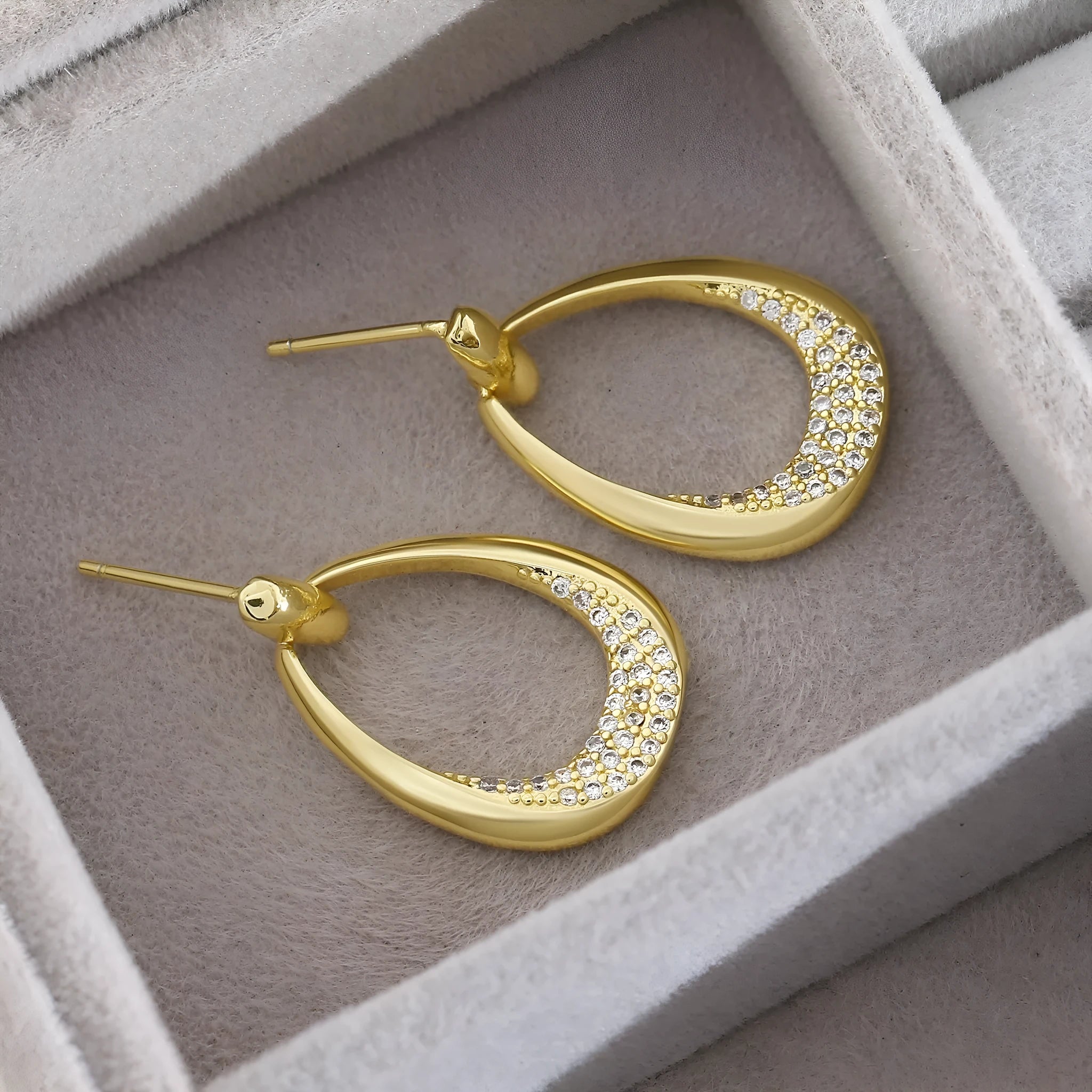Yellow gold geometric drop earrings for women with zircon details, measuring 2.6cm by 1.7cm.