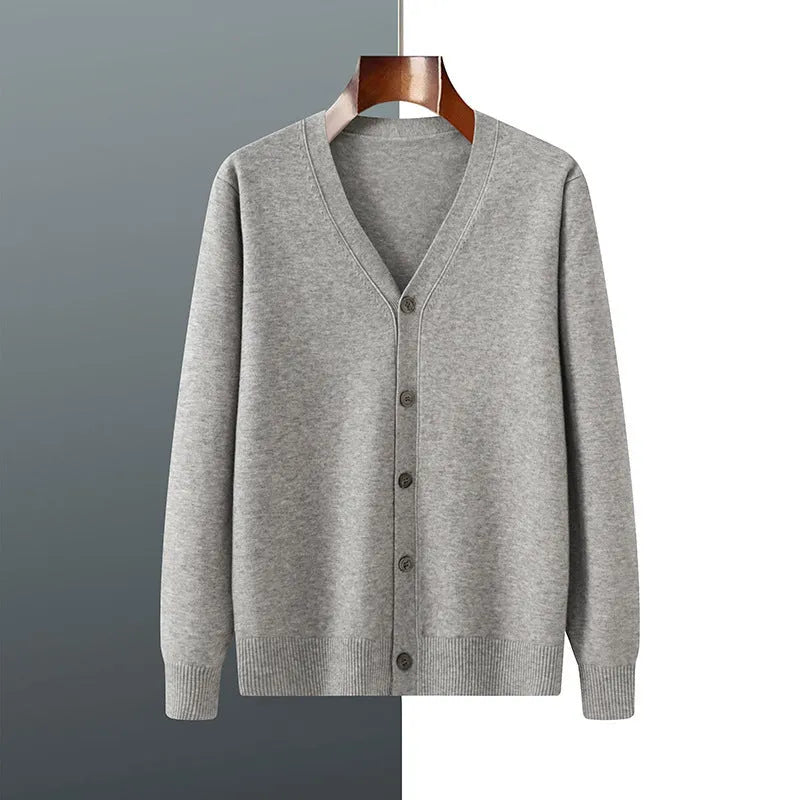 Men's Andy velvet cardigan coat in V-neck design with loose fit and long sleeves
