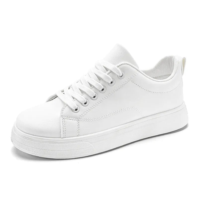 Men's low-top Korean-style sneaker in black with white rubber sole