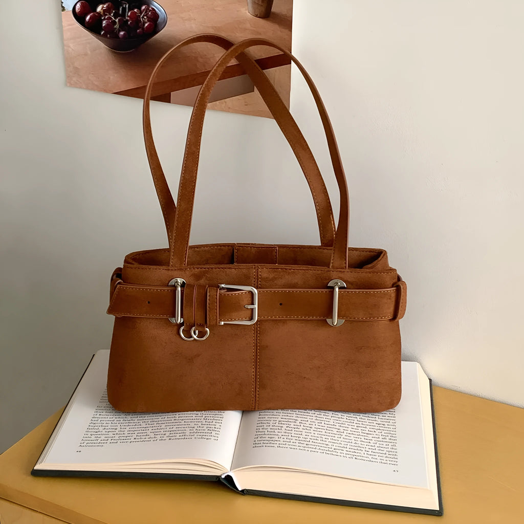 Retro polyester underarm bag in horizontal square shape with sewing thread and lock detail, available in multiple autumn colours