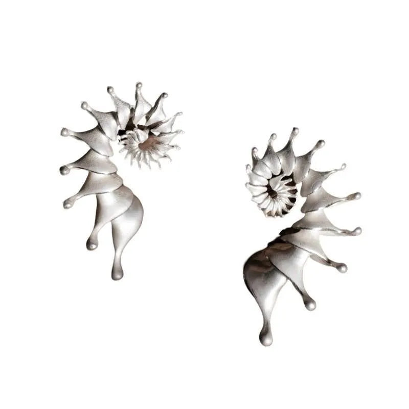Exaggerated conch-shaped three-dimensional matte alloy stud earrings with electroplated finish