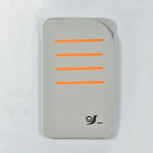 Set of four foldable car sun visors and a storage bag for dashboard and windscreen protection.