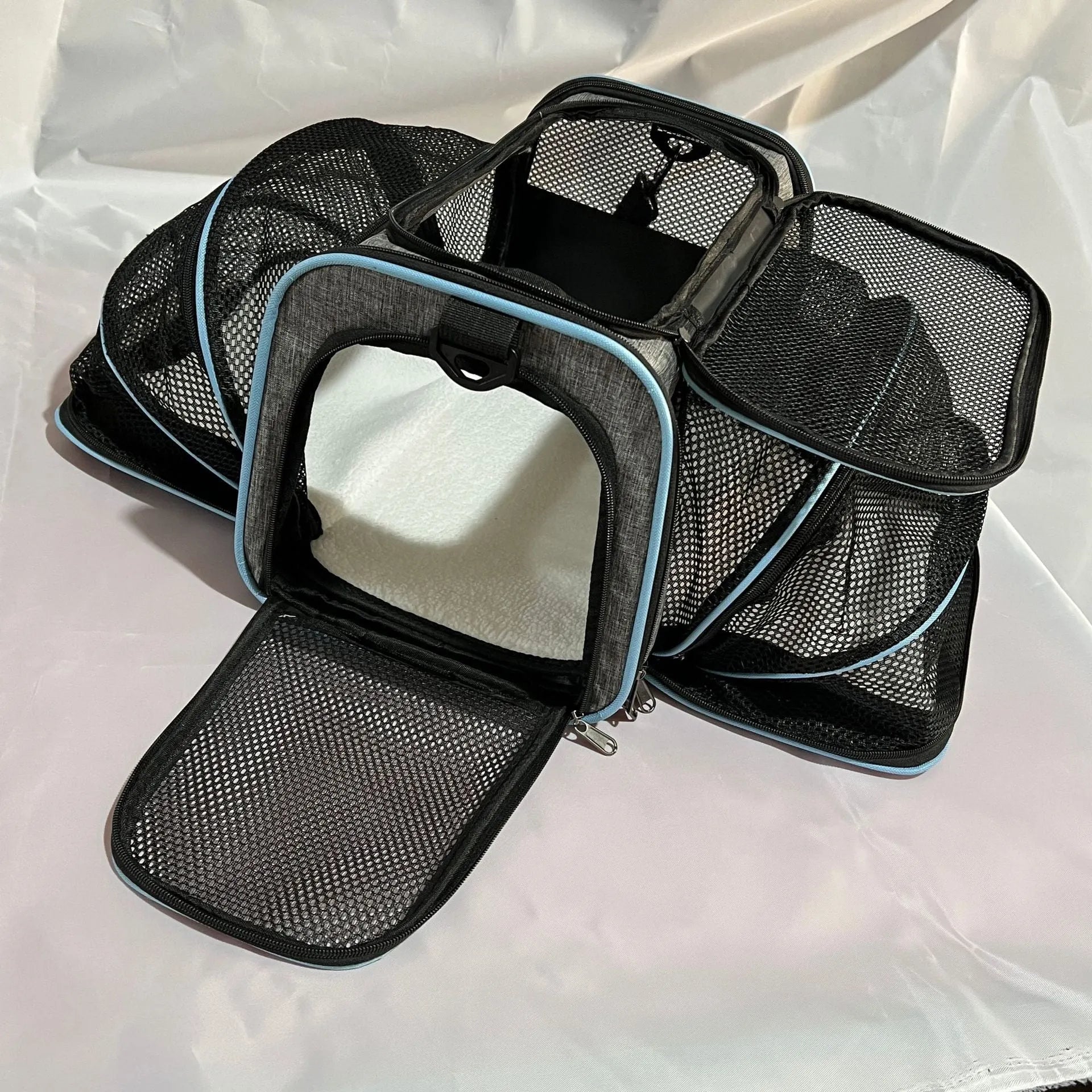 600D cation fabric cat carrier bag in large or small size with piping detailing