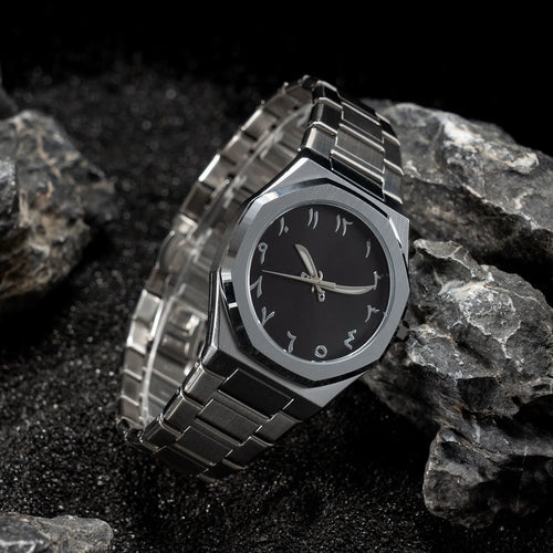 Business casual men's steel belt watch with quartz movement and 10mm thickness