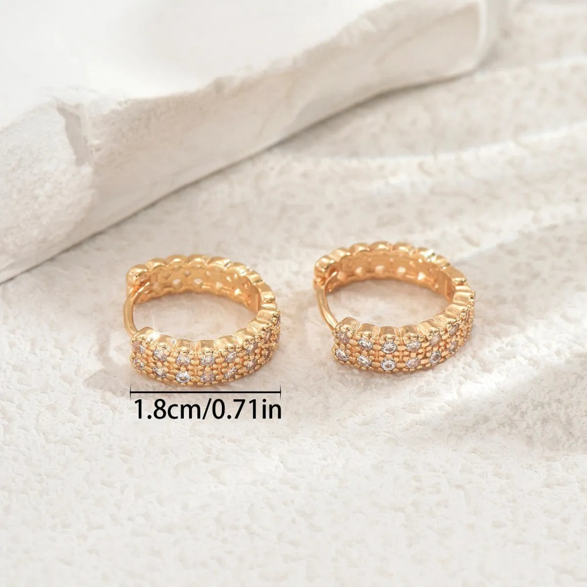 Copper geometric pattern ear studs with round dot ring elements in DE20288 colour