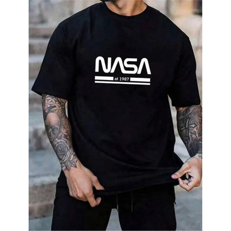 Men's printed slim-fit cotton short sleeve T-shirt in straight cut design
