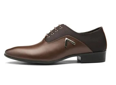 Men's black Oxford shoe with a low-cut artificial PU upper and rubber sole on a white background.