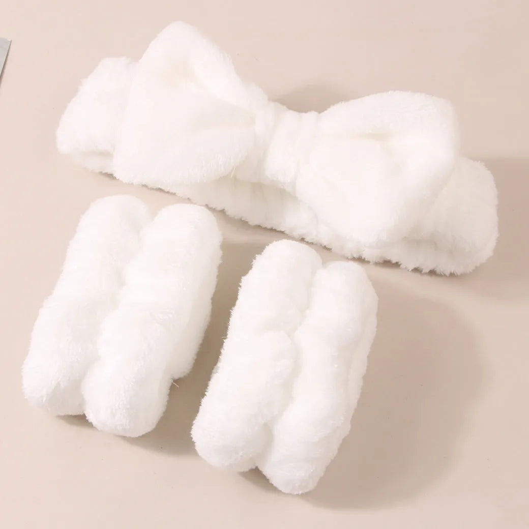 Facial brush set with coral fleece hair band in purple, grey, white, or pink colours