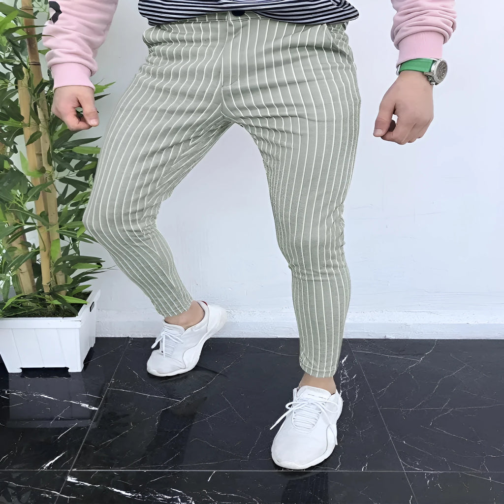 Men's slim-fit plaid trousers in RKKZ49 colour with straight leg and micro-elastic fabric.