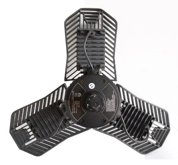Industrial foldable garage lamp with die-cast aluminium body and LED array