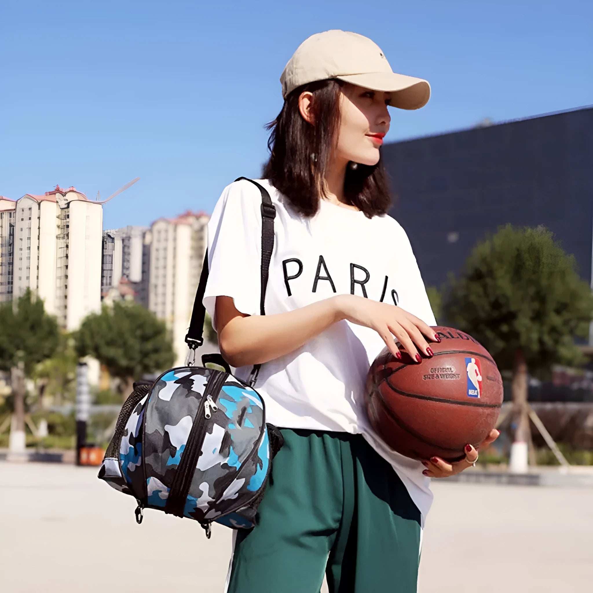 Oxford cloth basketball bag with 9L capacity showing one-shoulder and two-shoulder carrying options
