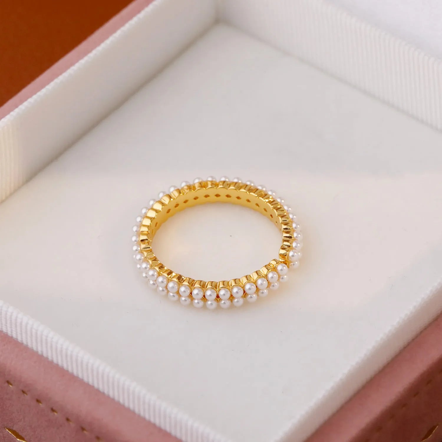 Geometric open-mouth women's ring with round pearl accent and gold electroplated finish