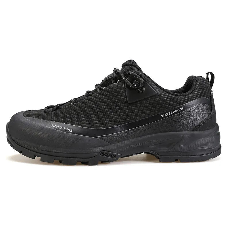 Men's low-top mountain climbing shoes with leather mesh uppers and non-slip rubber outsoles