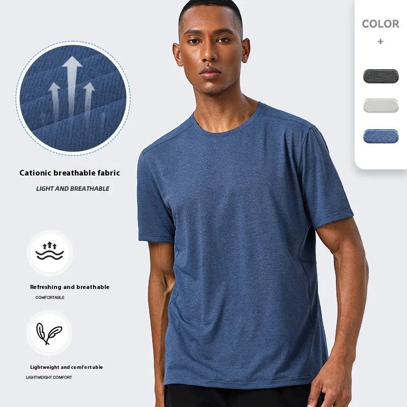 Men's short sleeve sports T-shirt in polyester with reflective trim on sleeve