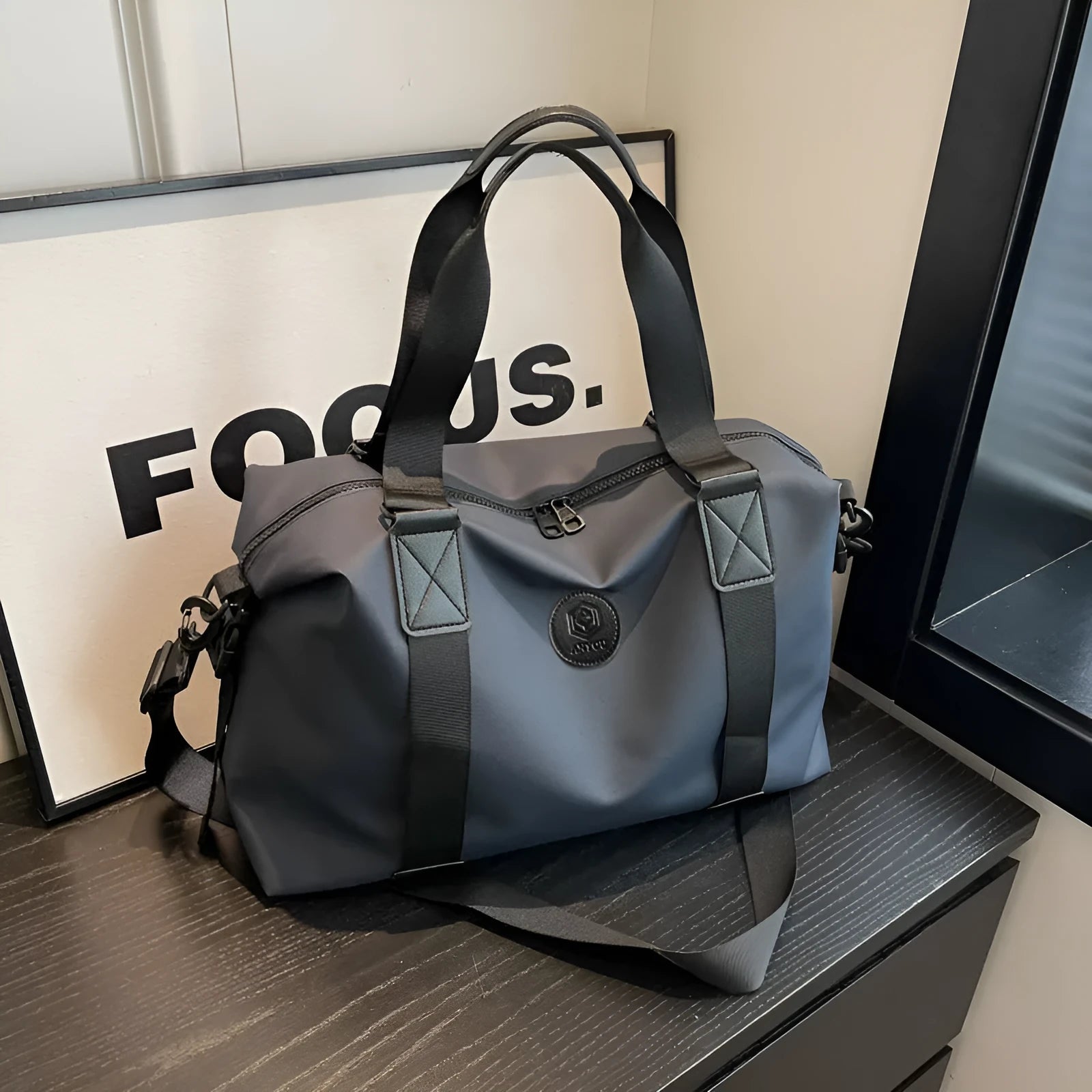 36-55 litre Oxford cloth travel bag in solid colour with dry-wet separation compartments