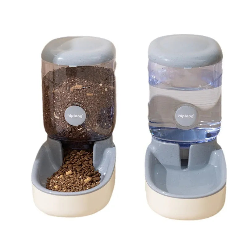 Automatic pet drinker with 3.8L capacity in multiple colour options for dogs and cats