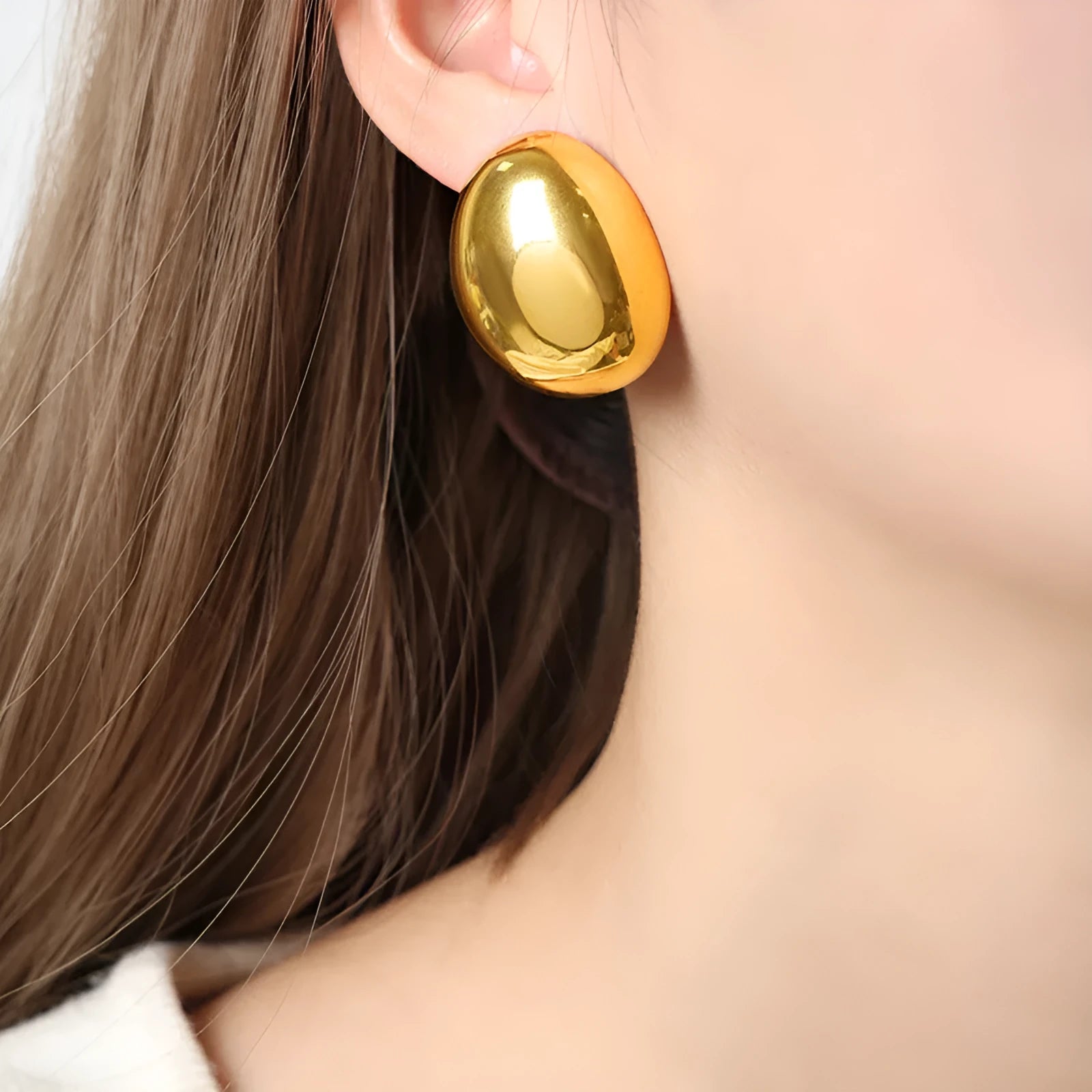 Geometric line design stainless steel earrings with glazed surface and 18K gold plating in DFE139 colour