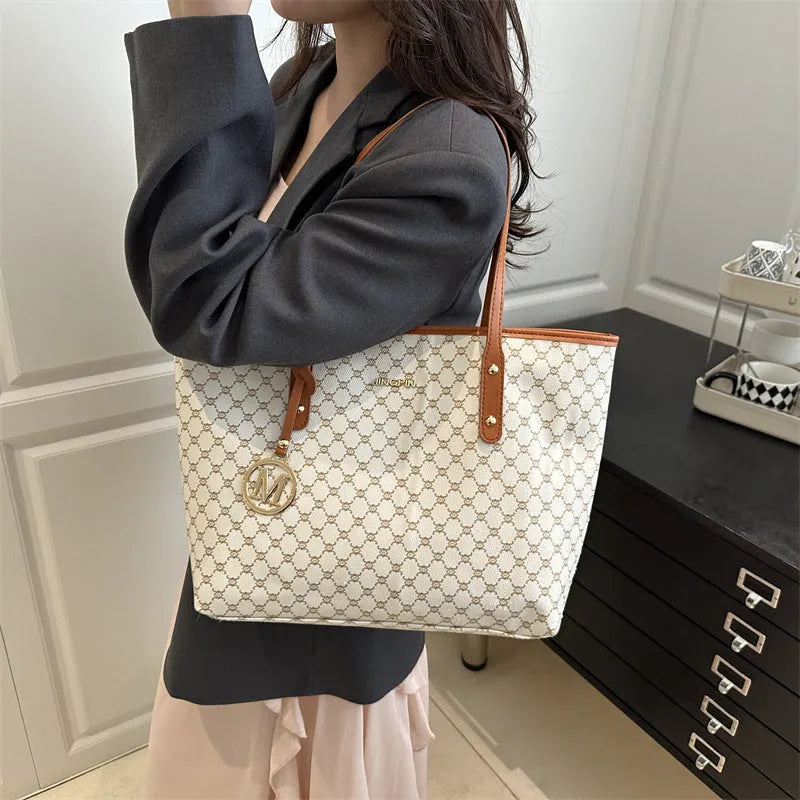 Western style PU leather shoulder bag with sewing thread detail and polyester lining.