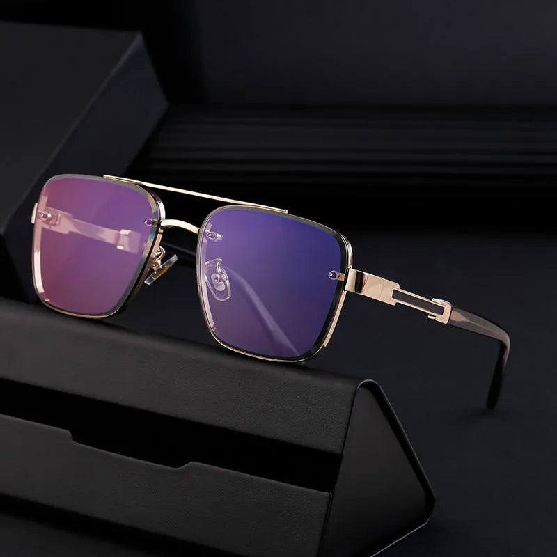 Men's vintage sunglasses with UV protection in gold gradient blue colour with PC frames