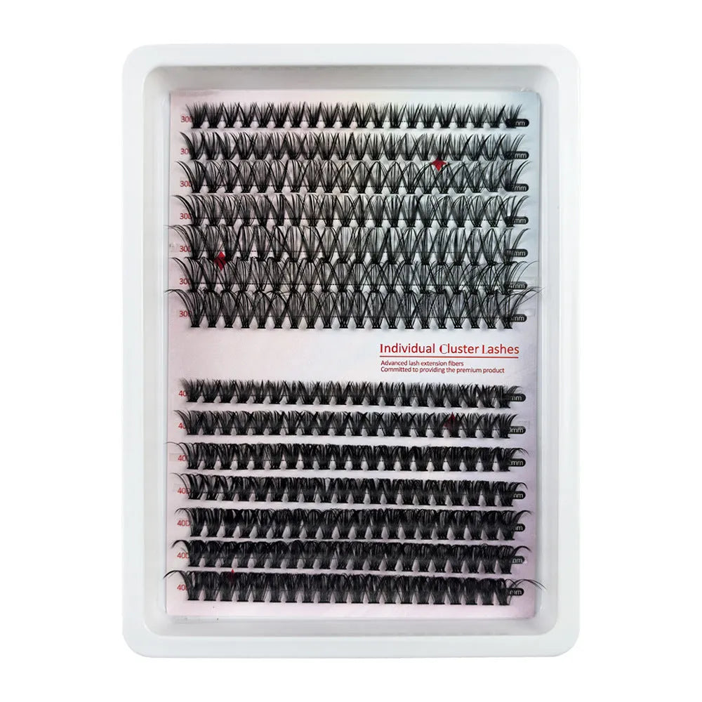 Large capacity false eyelash storage box with mixed specifications measuring 13.7cm by 13.5cm