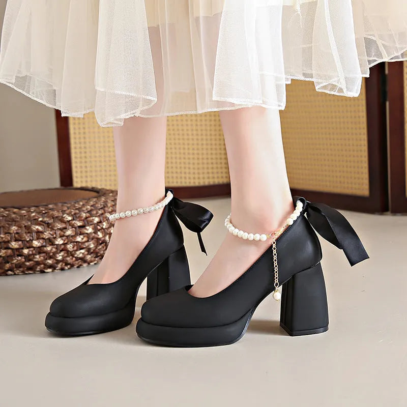 Women's beige Mary Jane shoes with chunky heels and ankle-strap buckle fastening, round toe shape