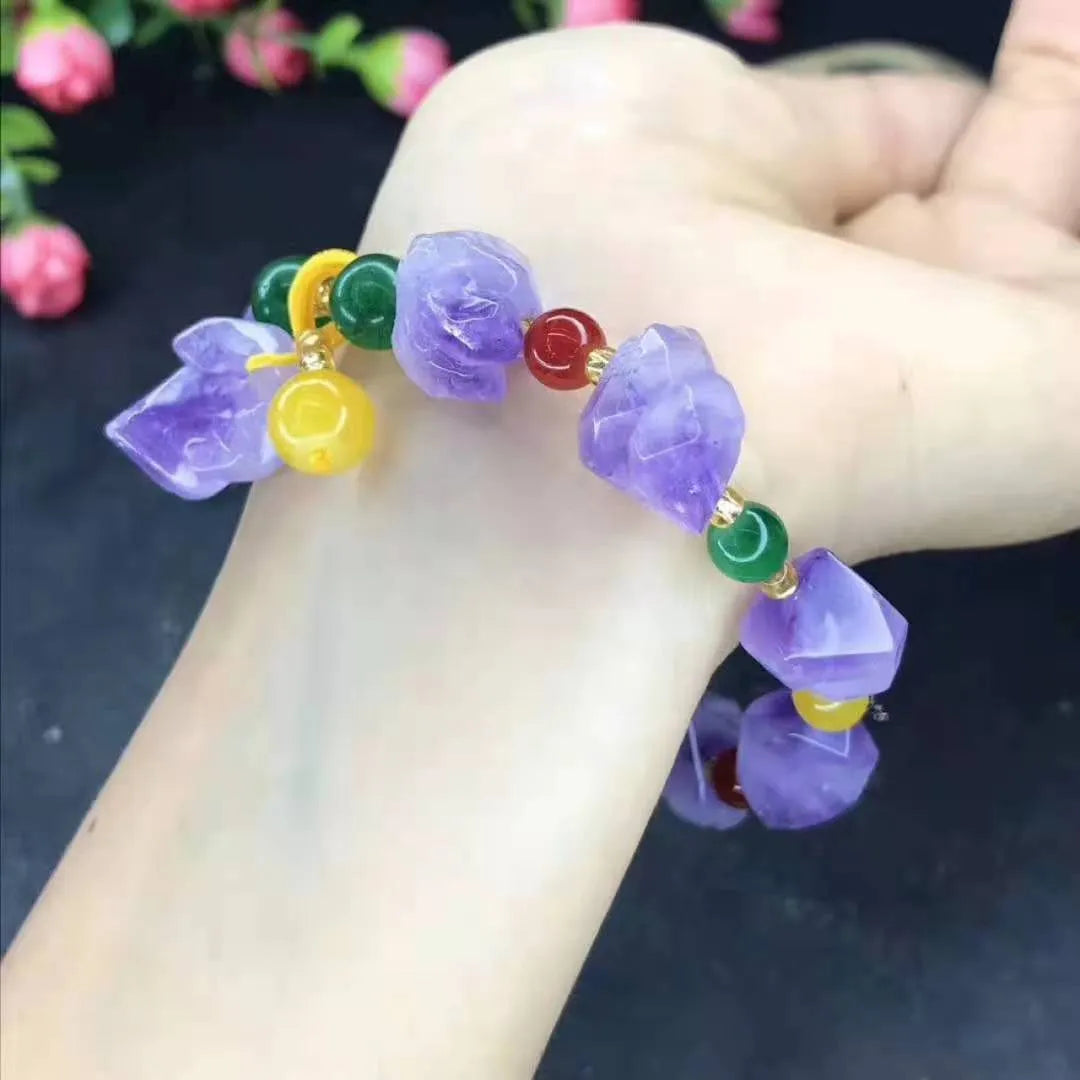 Women's natural style amethyst bead bracelet with a decorative fu character.