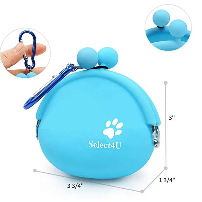 Silicone pet training treat pouch with hook-and-loop closure measuring 9 by 9.5 centimetres