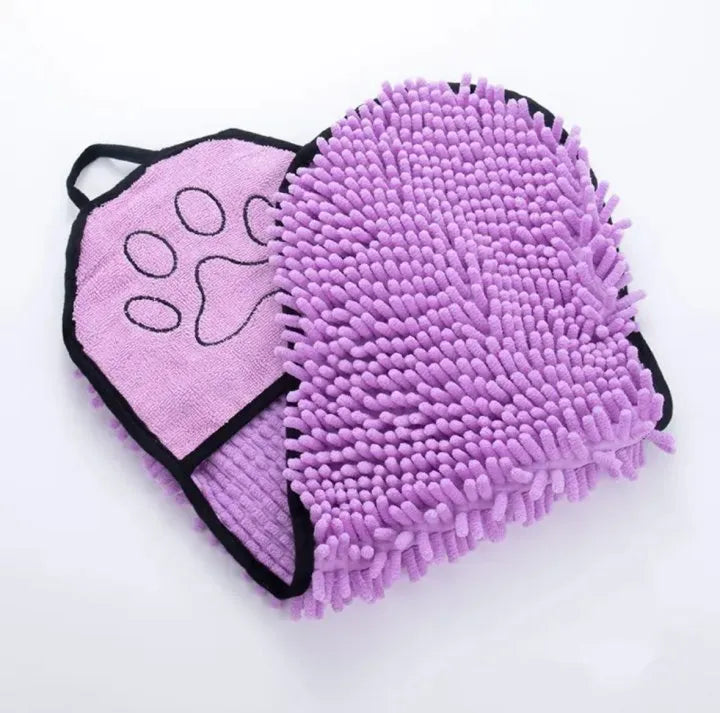 Blue quick-dry pet bath towel measuring 62 by 23 centimetres for drying dogs and cats