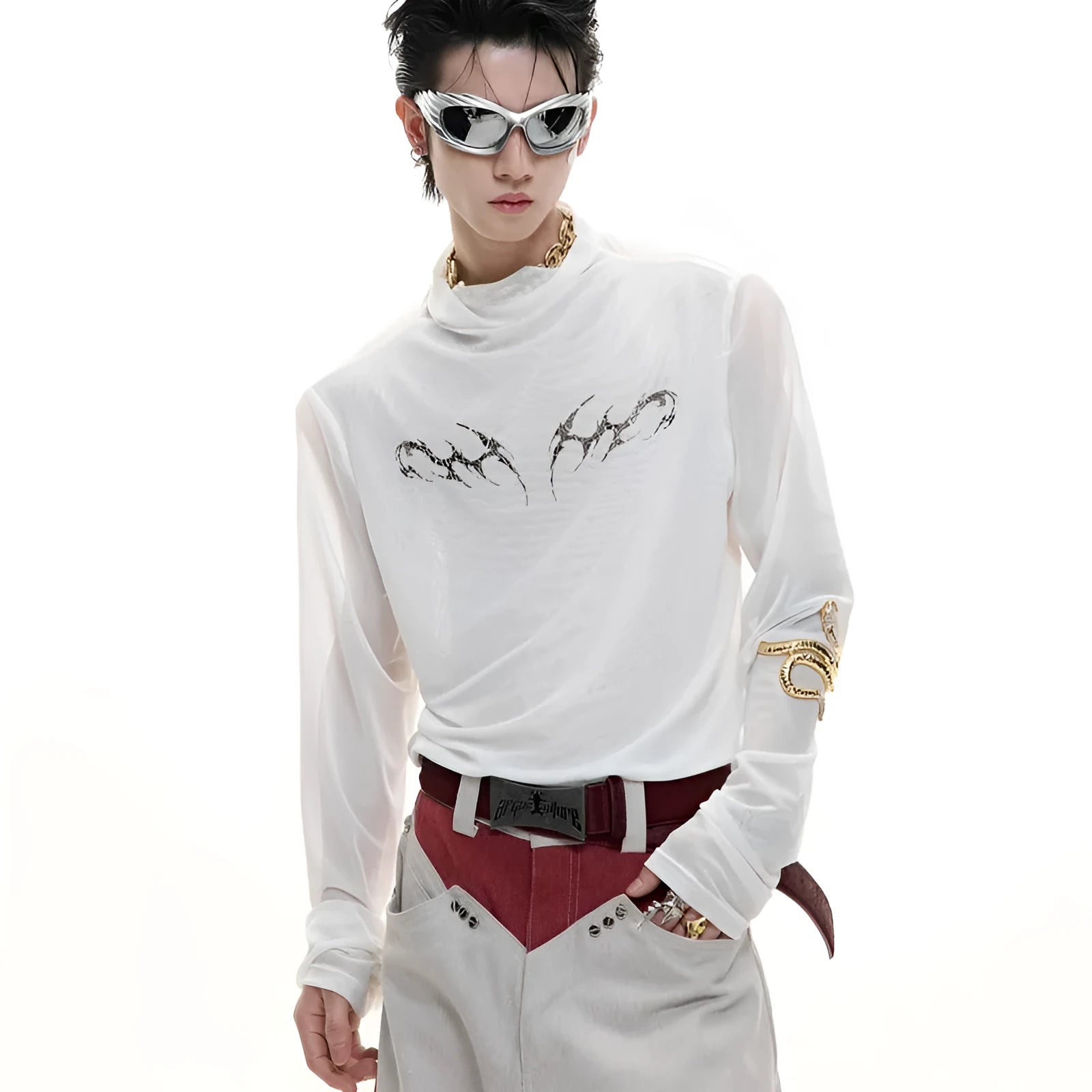 Slim fit black mesh bottoming shirt with long sleeves on a mannequin