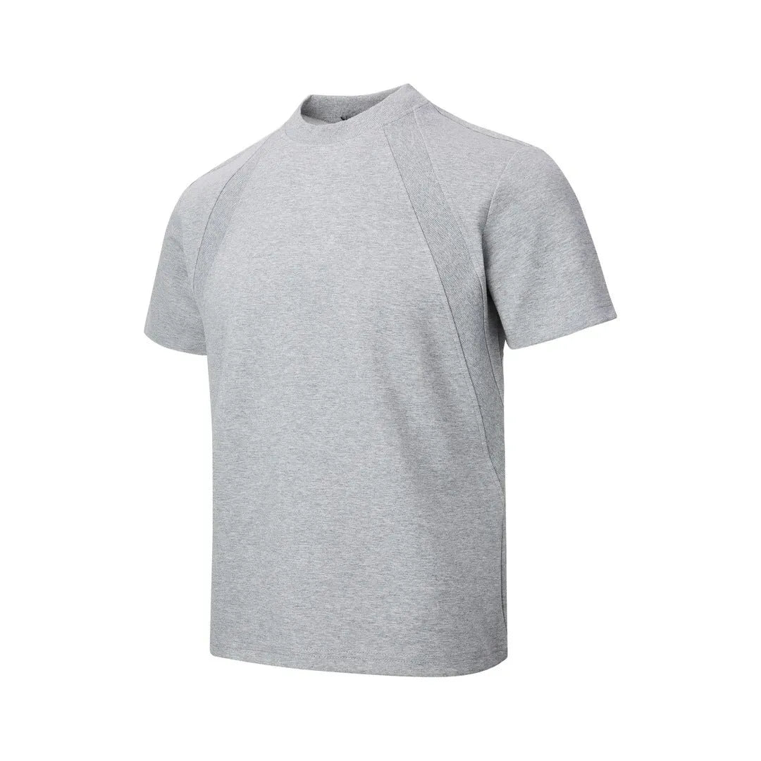 Black air layer stitching short sleeve top with loose fit on mannequin