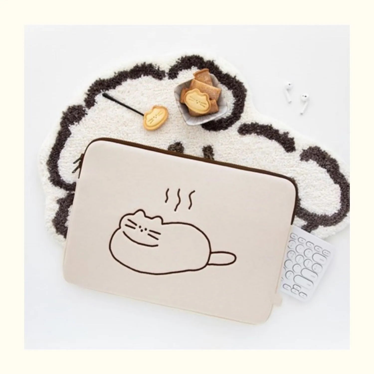 Embroidered animal design laptop sleeve in polyester with puppy pattern for 13-15 inch laptops