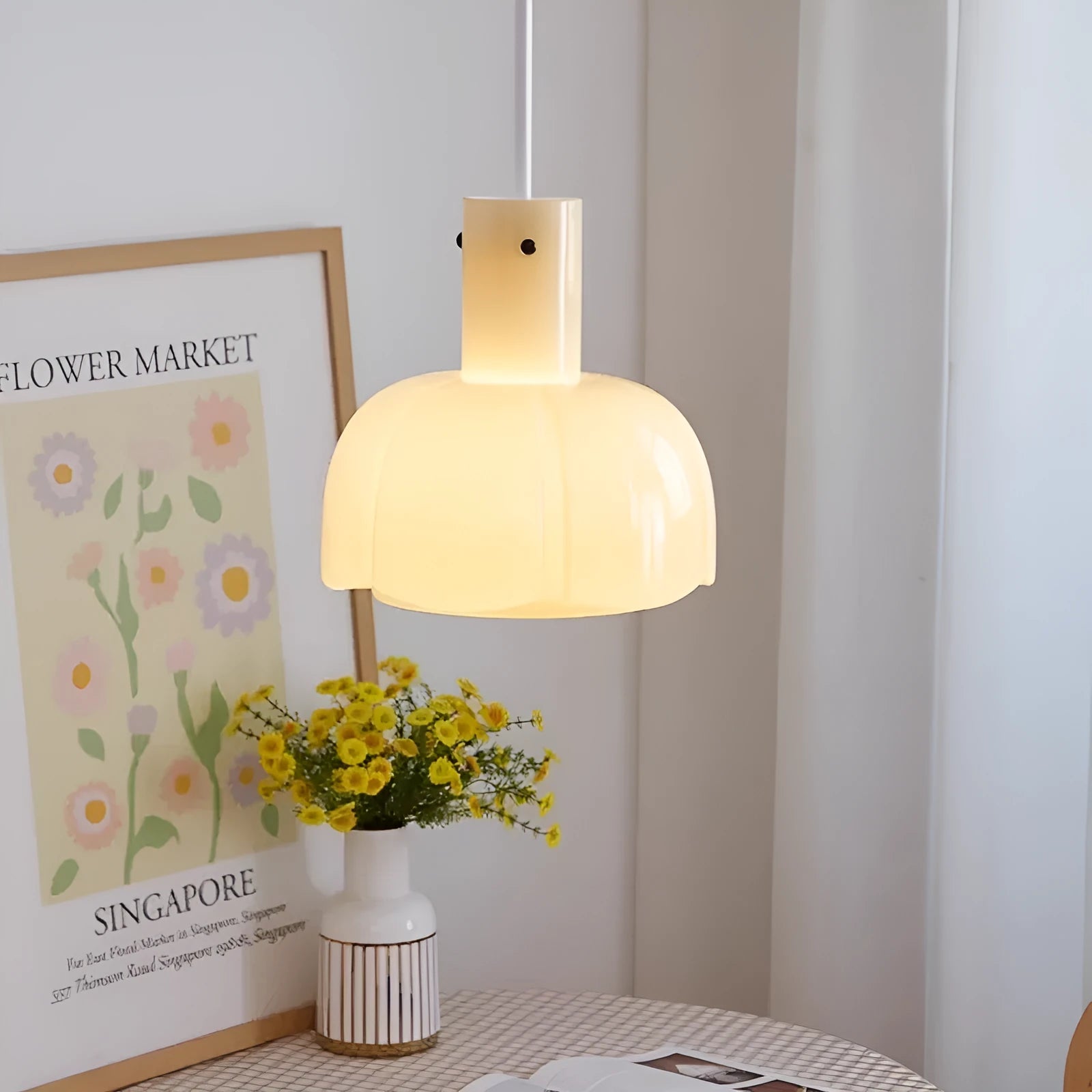 Medieval Glass Bud Retro Dining Room Chandelier pendant light in vintage design with E27 fitting