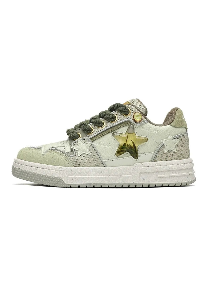 Leather platform running shoes in West Lake dragon well tea colour with round toe and lace-up closure