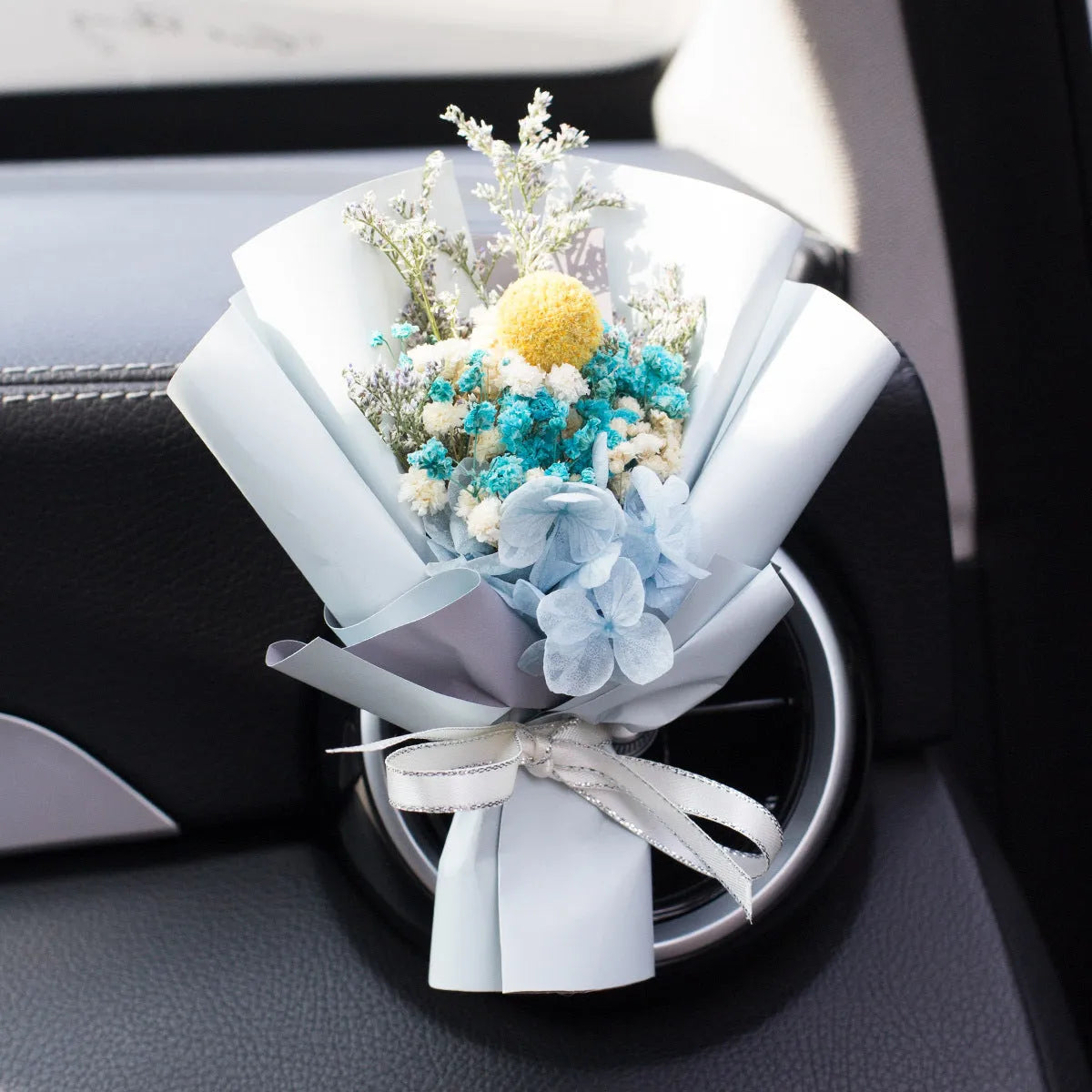 Handmade dried flower bouquet car vent air freshener in a choice of 13 colours.