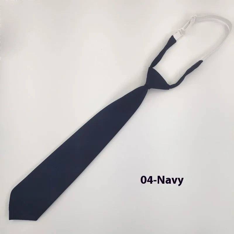 Men's solid colour cotton bow tie in arrow style measuring 35x7cm