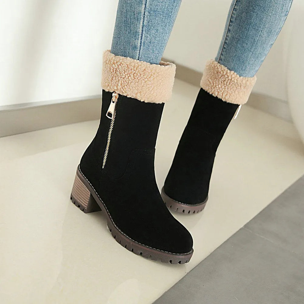 Women's snow boots with rubber insole and plush lining in winter colours