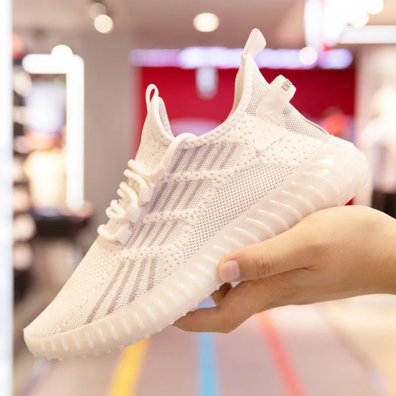 Men's white breathable flying fabric sports sneakers with a low-top and platform heel.