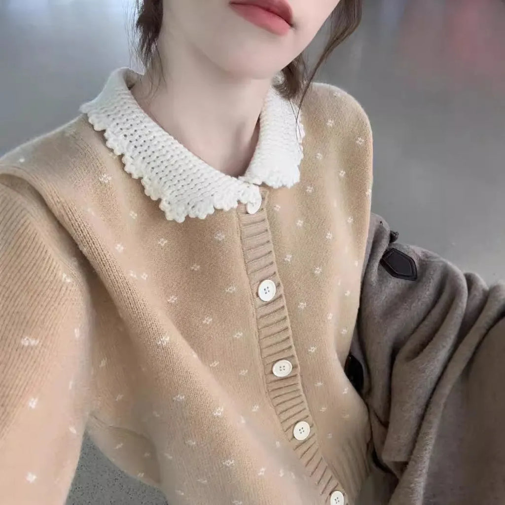 Retro Peter Pan collar knitted cardigan coat in cashmere blend fabric, floral pattern.
