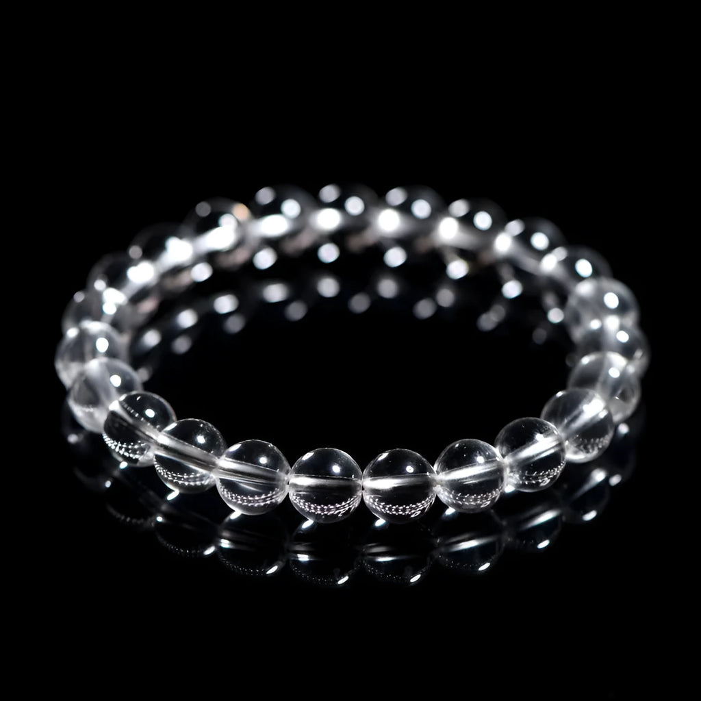 Donghai old mine white crystal bead bracelet in single circle design.