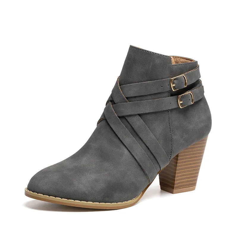Grey plus-size women's short boots with a 7cm block heel and side zip.