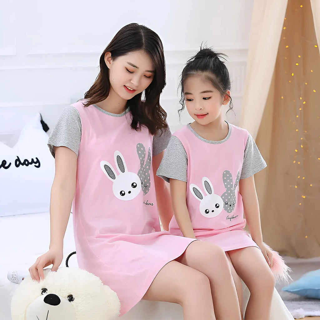 Children's purified cotton short sleeve nightdress in pink with strawberry print for summer
