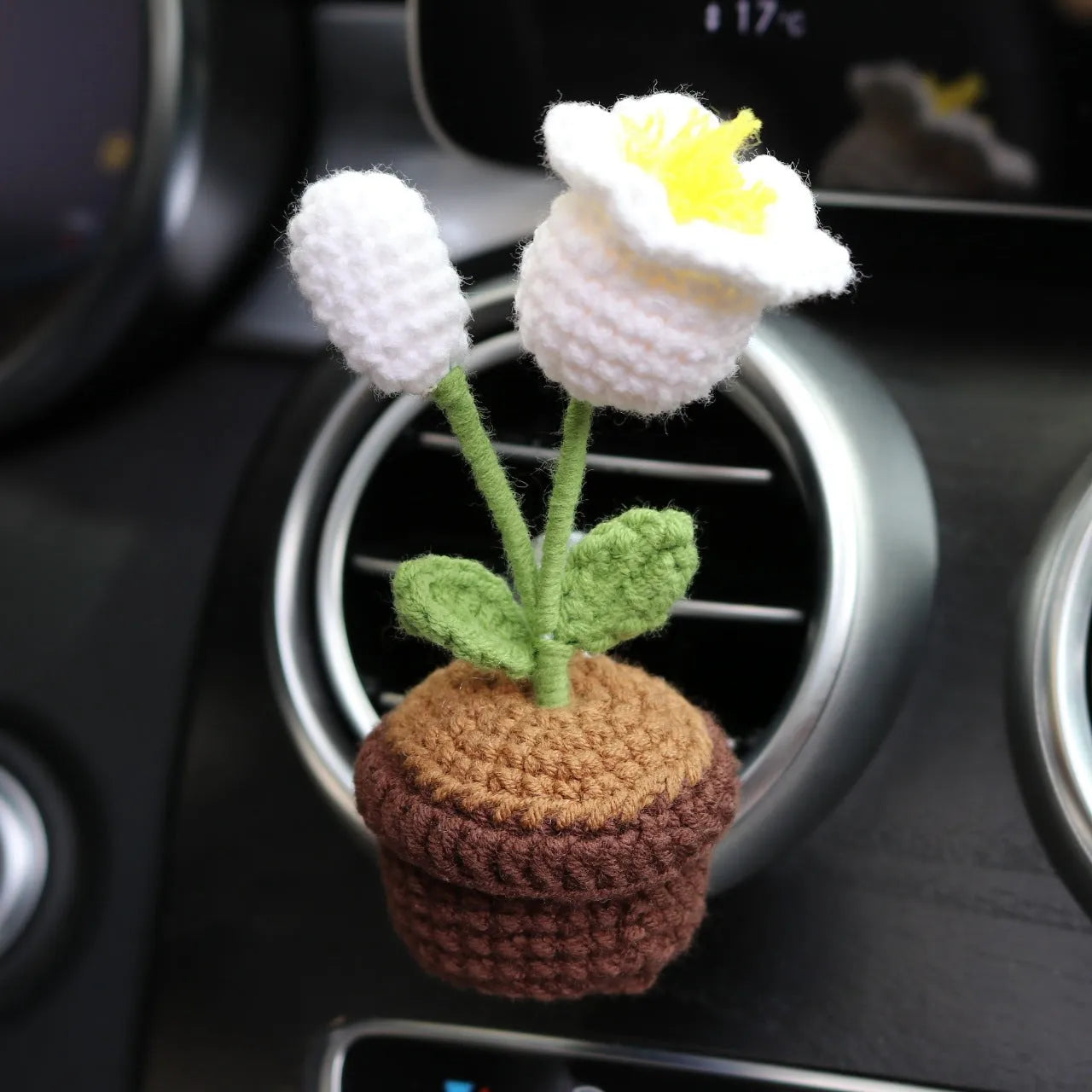 Wool felt car air vent clip with potted plant design measuring 4cm by 8cm