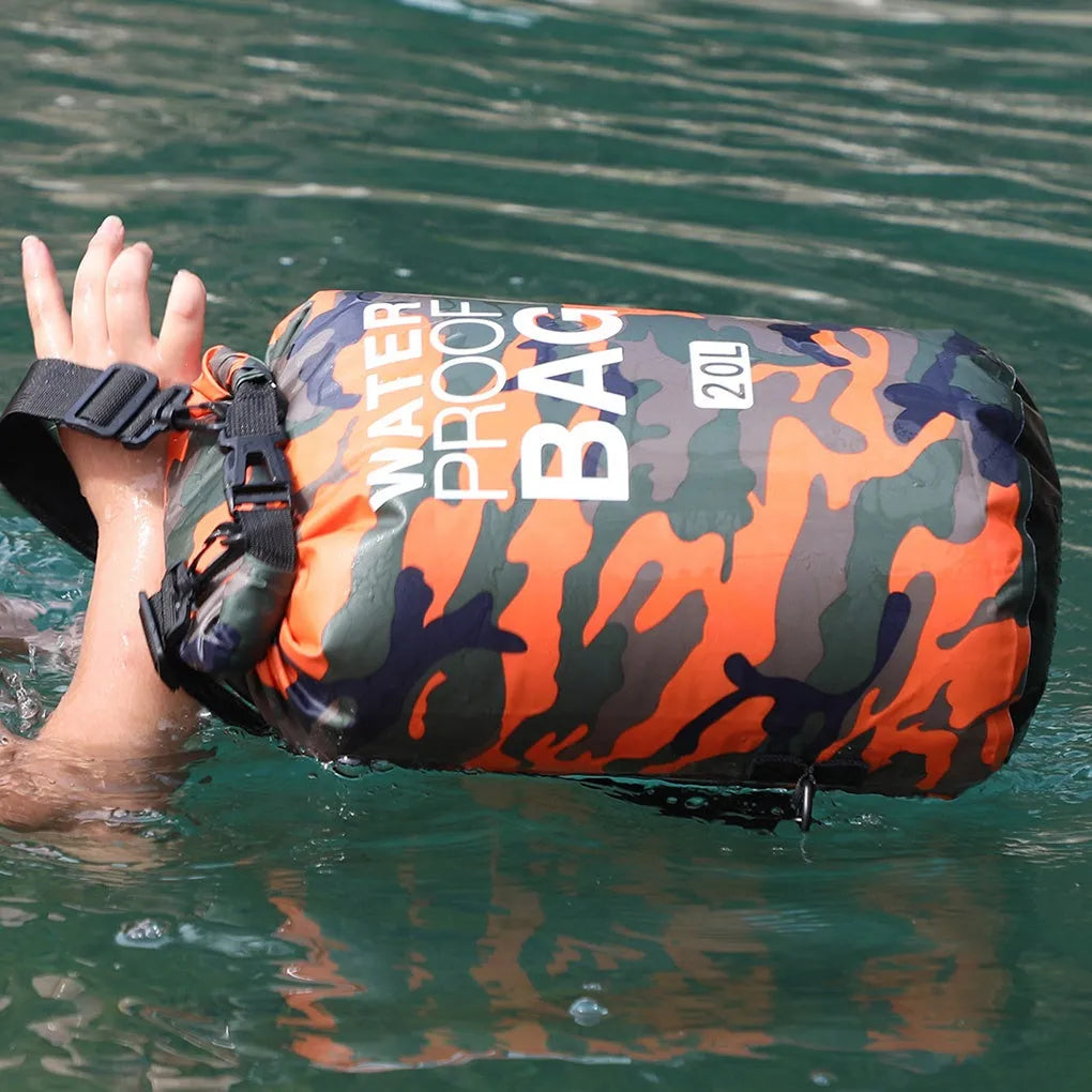 Outdoor waterproof camouflage polyester double shoulder backpack in green, with roll-top closure and foldable design