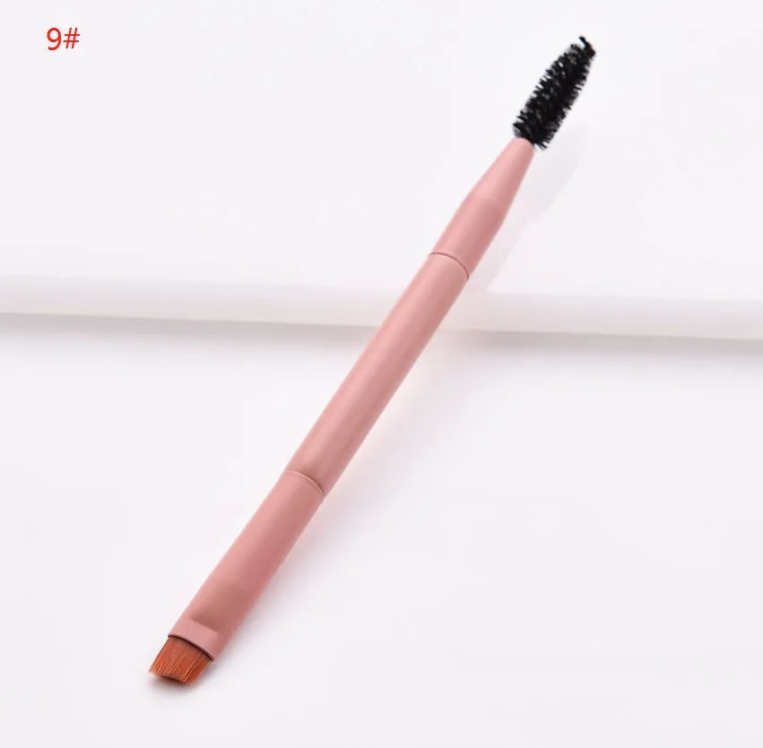 10-piece wooden handle makeup brush set with nylon bristles in a storage case.